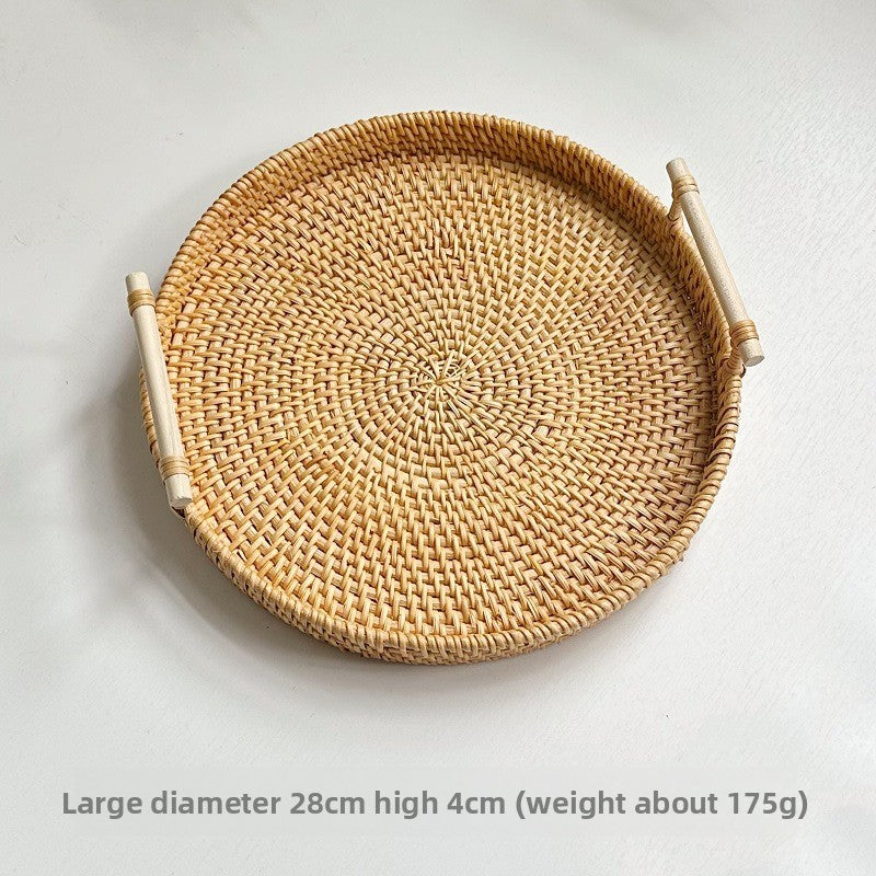 Wicker basket for storing and storing pastries