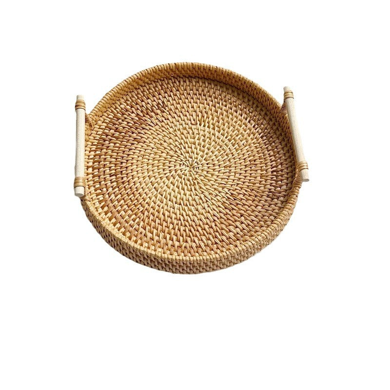 Wicker basket for storing and storing pastries